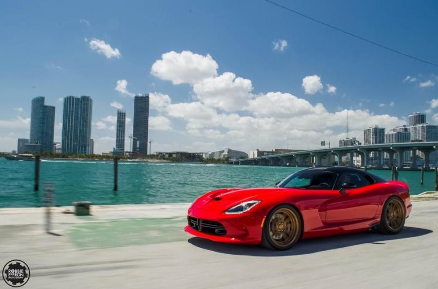  SRT Viper on ADV.1 Wheels 2014 года  (фото 2 из 5)